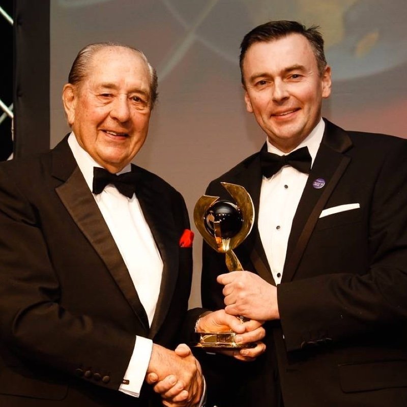 Rex Williams and WPBSA Chairman Jason Ferguson